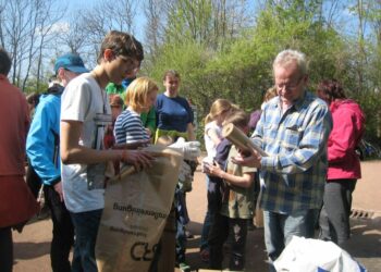 Frühjahrsputz 2014 am Hohen Stein